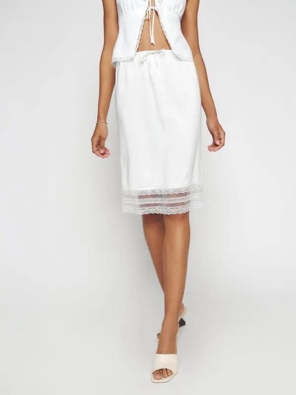 Reformation Ivory Lace Trim Emery Skirt Midi Tie Front Size M Dainty Feminine